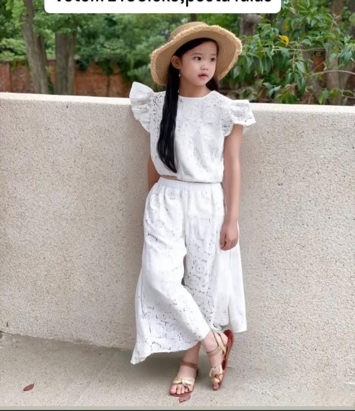 KIDS WEAR