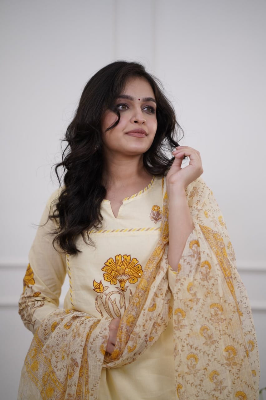 Maverick Fusion Kurti Pant Dupatta Set