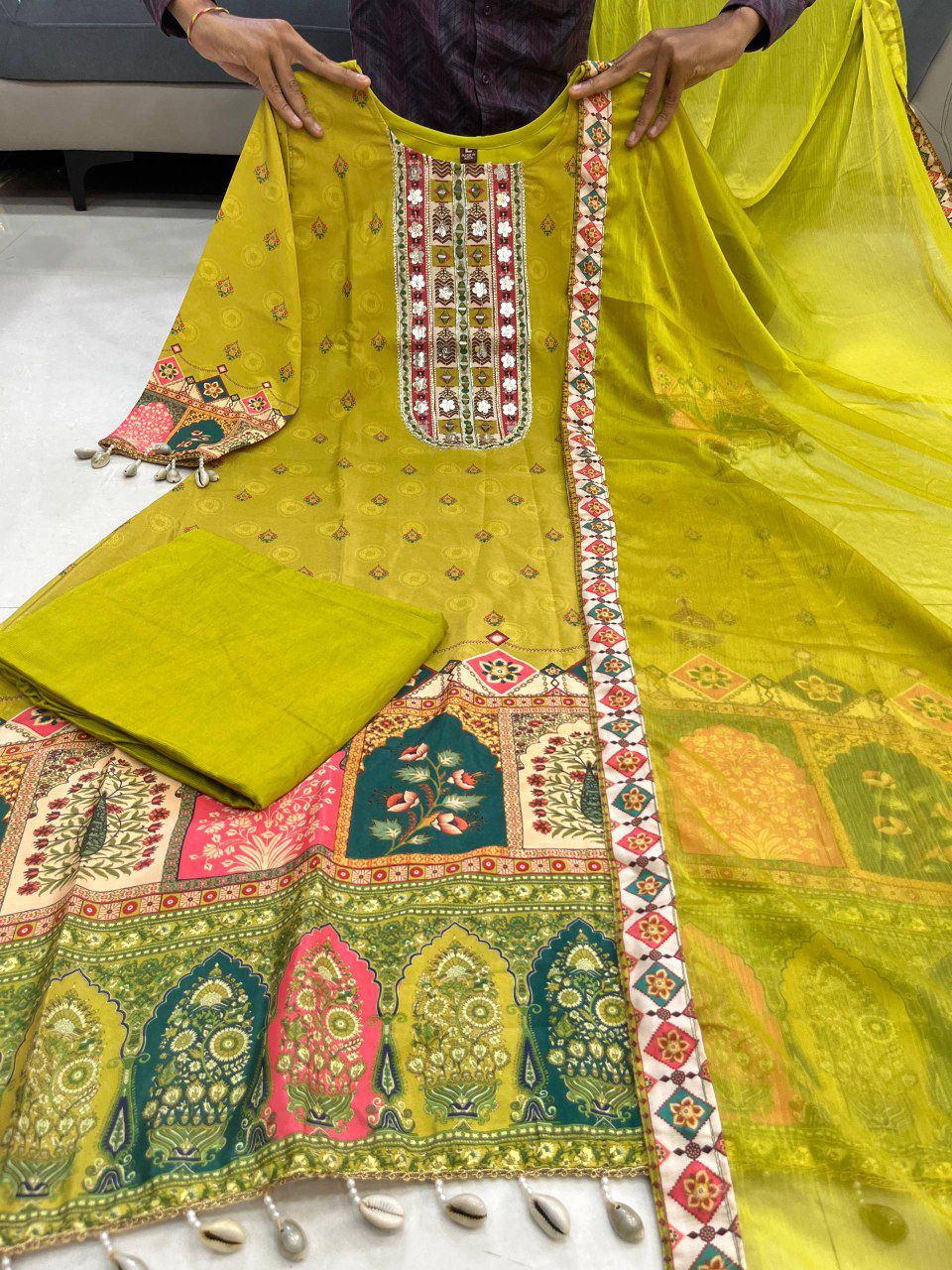 Pista Shanti Anarkali Kodi Round Set - Pure Chinnon