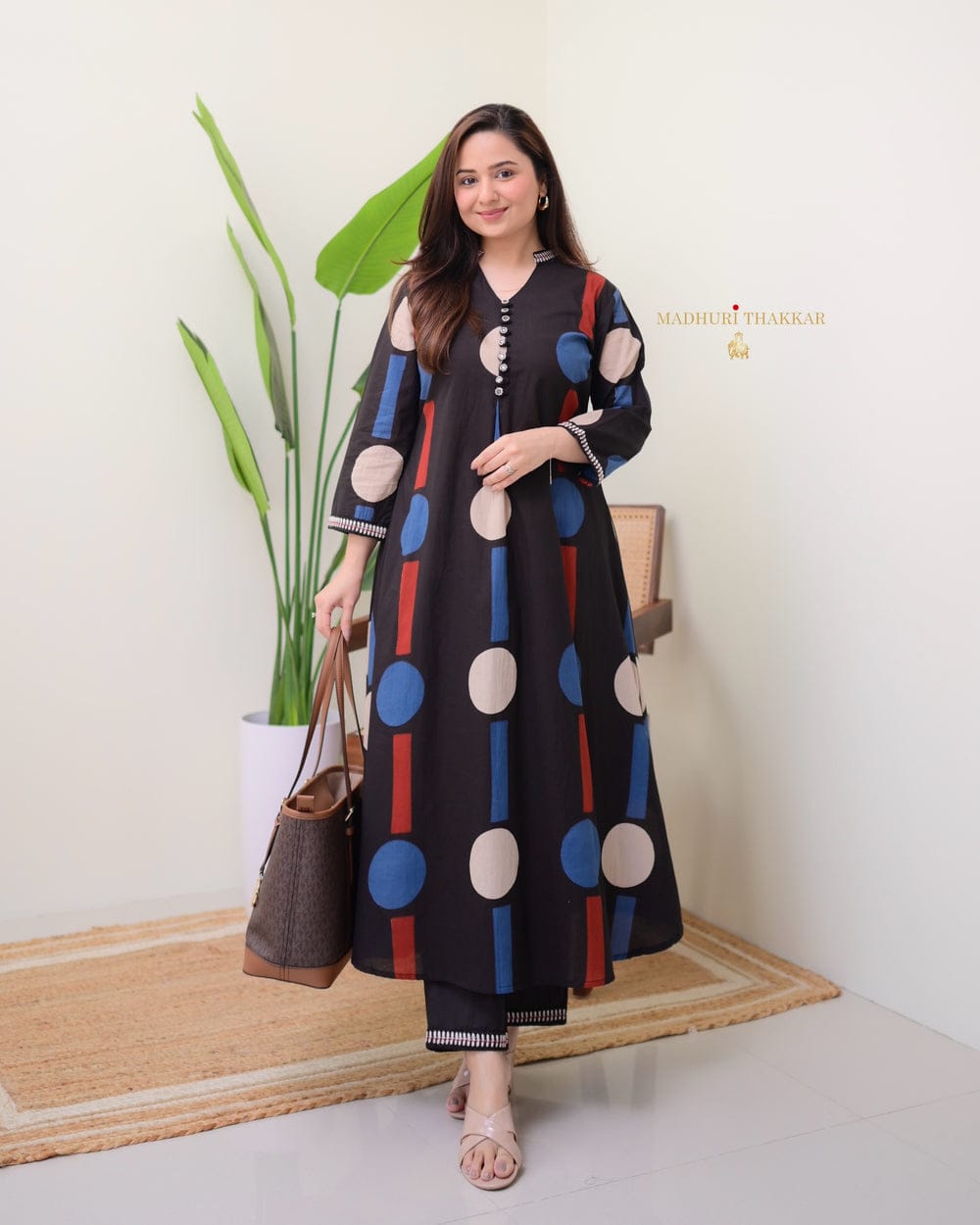 Threaded Elegance A-Line Kurta Pant Set – Geometric Print