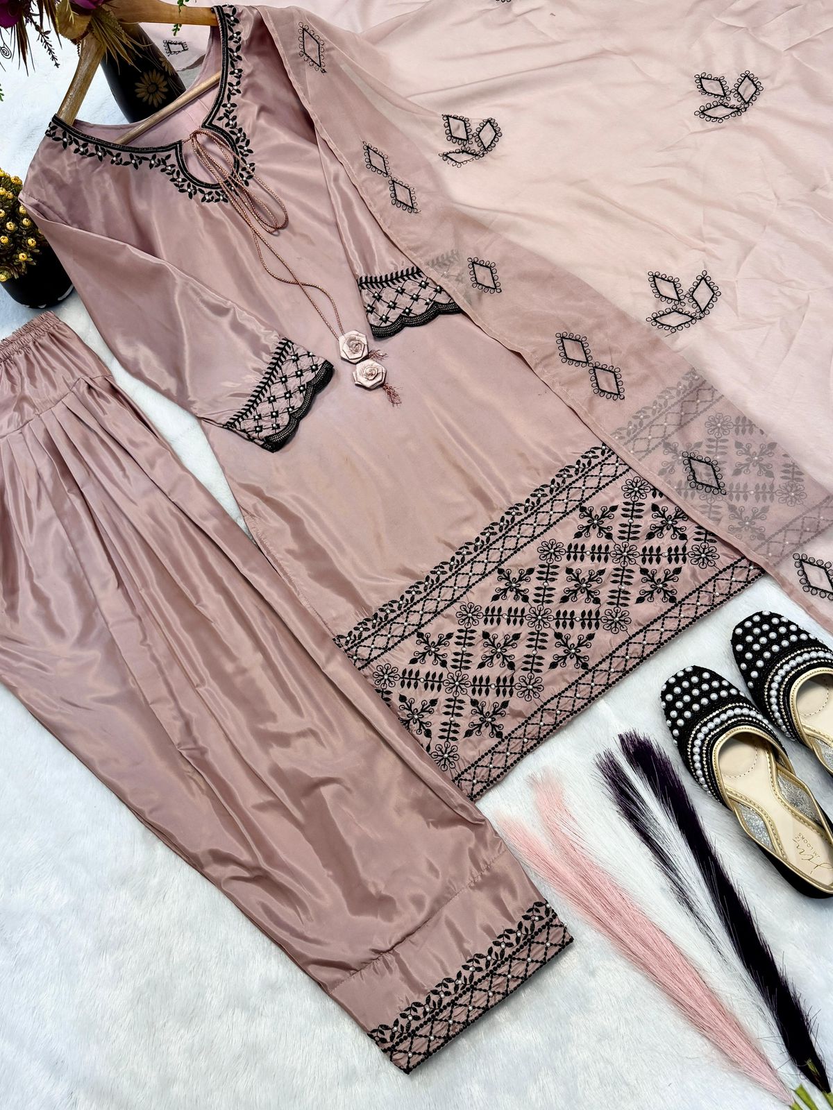 Dusty Pink Natural Crepe Silk Embroidered 3-Piece Farshi Salwar Suit