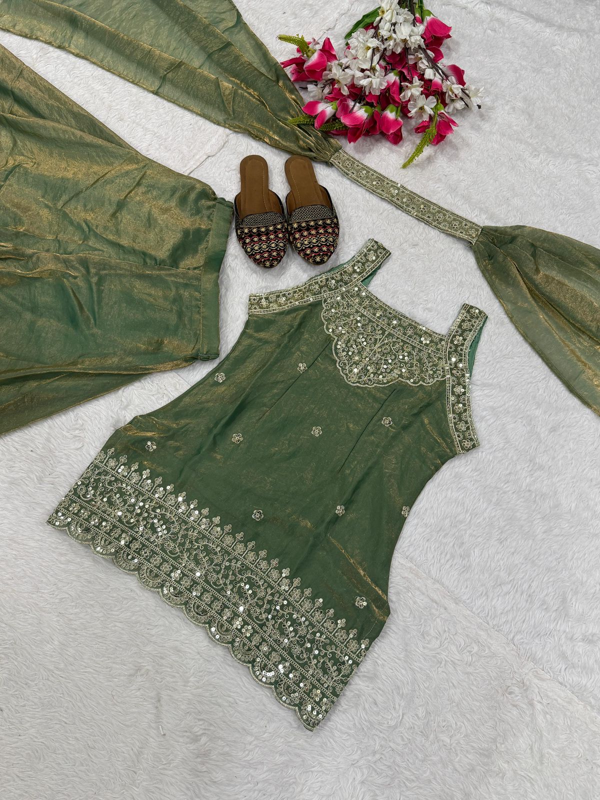 SW189 Heavy Fandy Silk Sharara Set - additional view 4