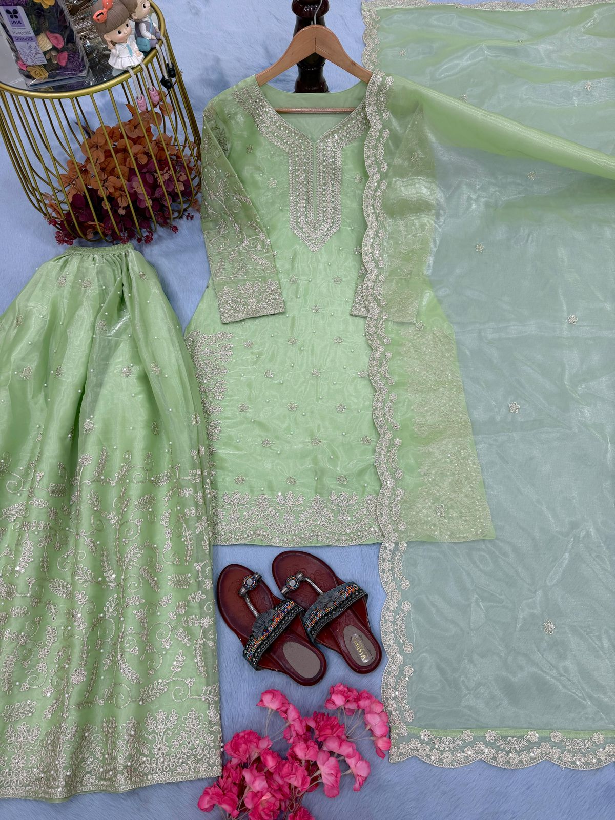 SW220 GMY Silk Set - Full Look