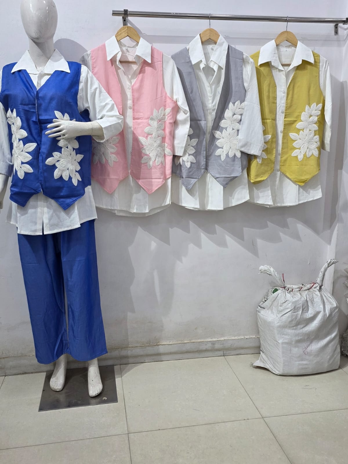 3PC Floral Appliqué Co-ord Set - All 4 Colours Blue Pink Grey Yellow on Mannequin and Rack