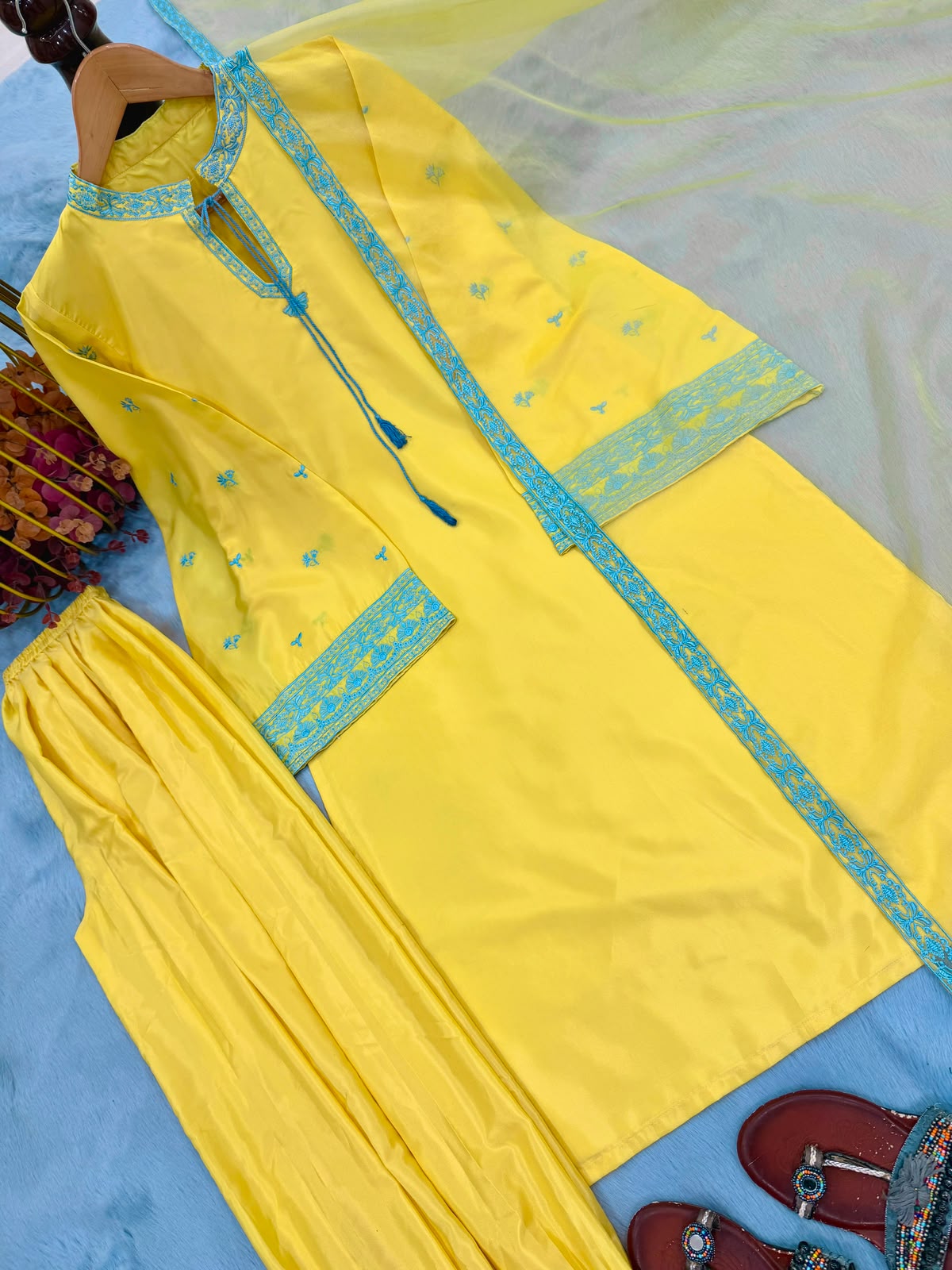 Designer yellow coord set - styling detail
